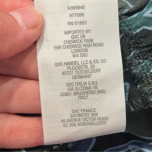 LOGO by Lori Goldstein Stretch Woven Button Front Blouse Green Stencil Small - Picture 9 of 9